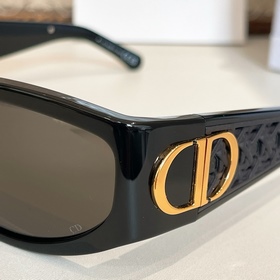 МОДЕЛЬ DIOR： VeryDior S3F РАЗМЕР： диам