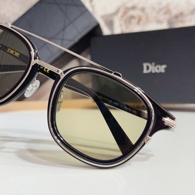 DIOR MOD： Черный костюм Dior S14F 