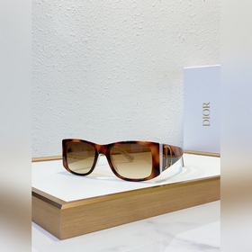 DIOR Новинка  МОДЕЛЬ： CD Diamond S10