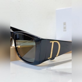 DIOR Новинка  МОДЕЛЬ： CD Diamond S10
