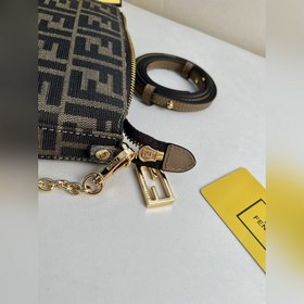 Сумка FENDI Monogram Представляем ва