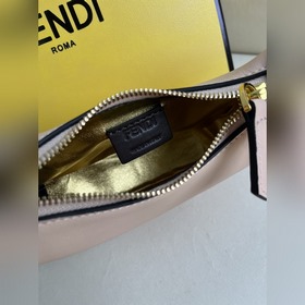 Розовая сумка Fendipraphy небольшого р
