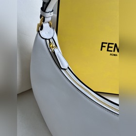 Белая сумка Fendipraphy большого разме