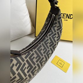 Fendipraphy Oversized Сумка Fendipra