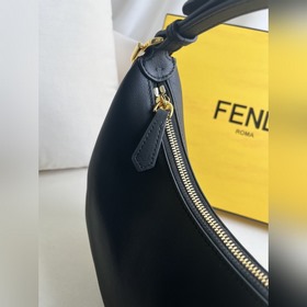 Черная большая сумка Fendipraphy под м