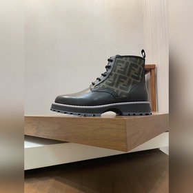 FENDI - Fendi  Ботинки на шнурках из