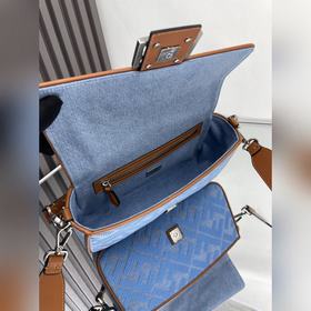 FENDI Лимитированная серия ярких вышит