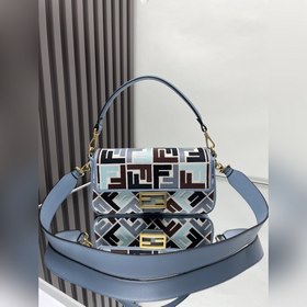 FENDI Лимитированная серия ярких вышит