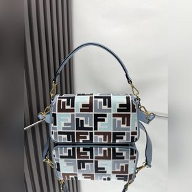 FENDI Лимитированная серия ярких вышит