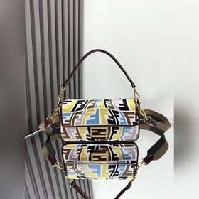FENDI Лимитированная серия ярких вышит