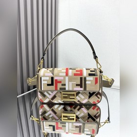 FENDI Лимитированная серия ярких вышит