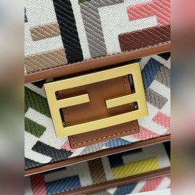 FENDI Лимитированная серия ярких вышит