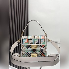 FENDI Лимитированная серия ярких вышит