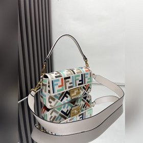 FENDI Лимитированная серия ярких вышит