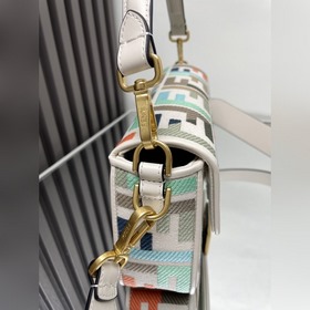 FENDI Лимитированная серия ярких вышит
