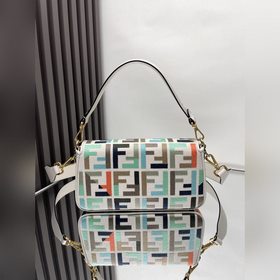 FENDI Лимитированная серия ярких вышит
