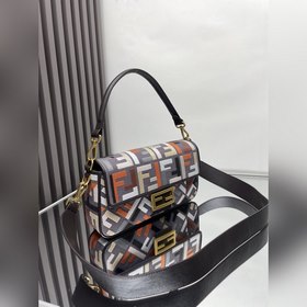 FENDI Лимитированная серия ярких вышит