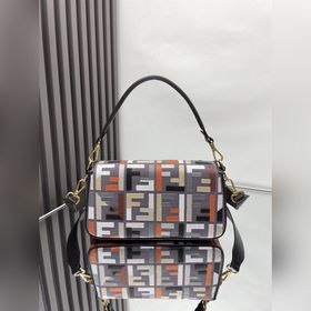 FENDI Лимитированная серия ярких вышит