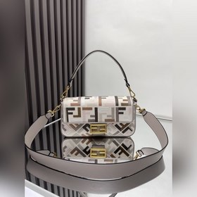 FENDI Лимитированная серия ярких вышит