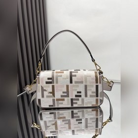 FENDI Лимитированная серия ярких вышит