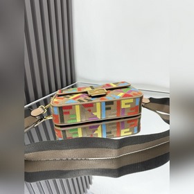 FENDI Лимитированная серия ярких вышит