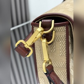 FENDI Лимитированная серия ярких вышит