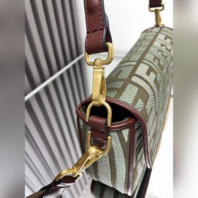 FENDI Лимитированная серия ярких вышит