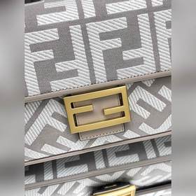 FENDI Лимитированная серия ярких вышит