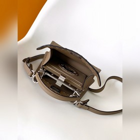 Серый Fendi Iconic Peekaboo ISeeU Mi