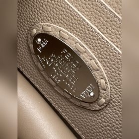 Серый Fendi Iconic Peekaboo ISeeU Mi