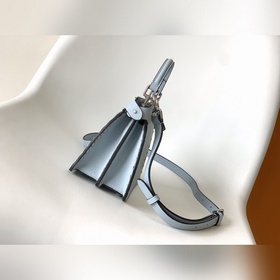Светло-голубой Fendi Iconic Peekaboo