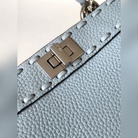 Светло-голубой Fendi Iconic Peekaboo
