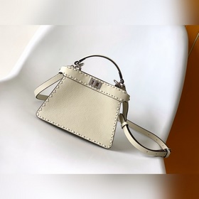 Белый Fendi Iconic Peekaboo ISeeU Mi