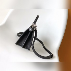 Черный Fendi Iconic Peekaboo ISeeU M