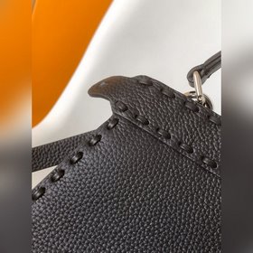 Черный Fendi Iconic Peekaboo ISeeU M