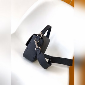 Fendi BAGUETTE Классическая сумка сред