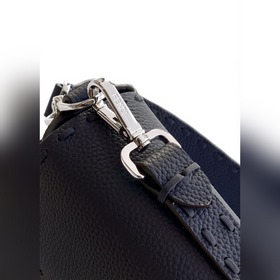 Fendi BAGUETTE Классическая сумка сред