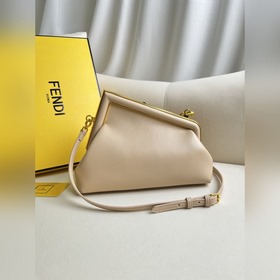 Светло-розовый Сумка Fendi First Min