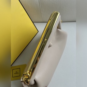 Светло-розовый Сумка Fendi First Min