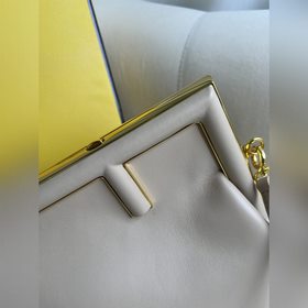 Светло-розовый Сумка Fendi First Min