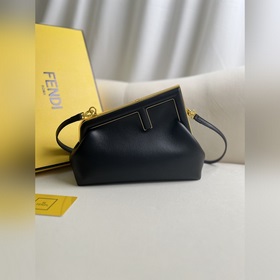 Черный Fendi First Small Handbag Р