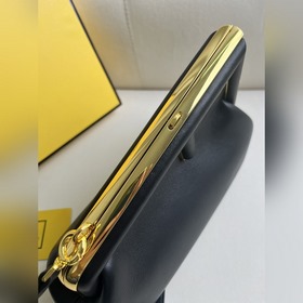 Черный Fendi First Small Handbag Р