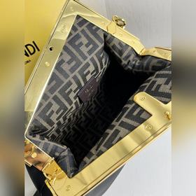 Черный, большой Представляем новую м
