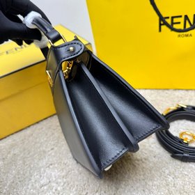 Черная Petite Fendi Peekaboo ISeeU P