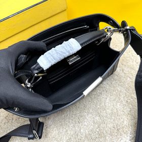 Культовая сумка Peekaboo ISeeU XCross,