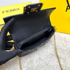 Название： FENDI (BAGUETTE) Качество：