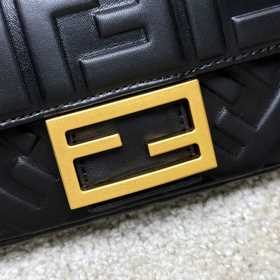 Название： FENDI (BAGUETTE) Качество：