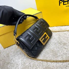 Название： FENDI (BAGUETTE) Качество：