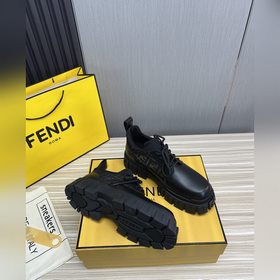 Официальный сайт FENDI Мужские кожаные