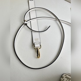 Белый с тиснением Mon Tresor Светл